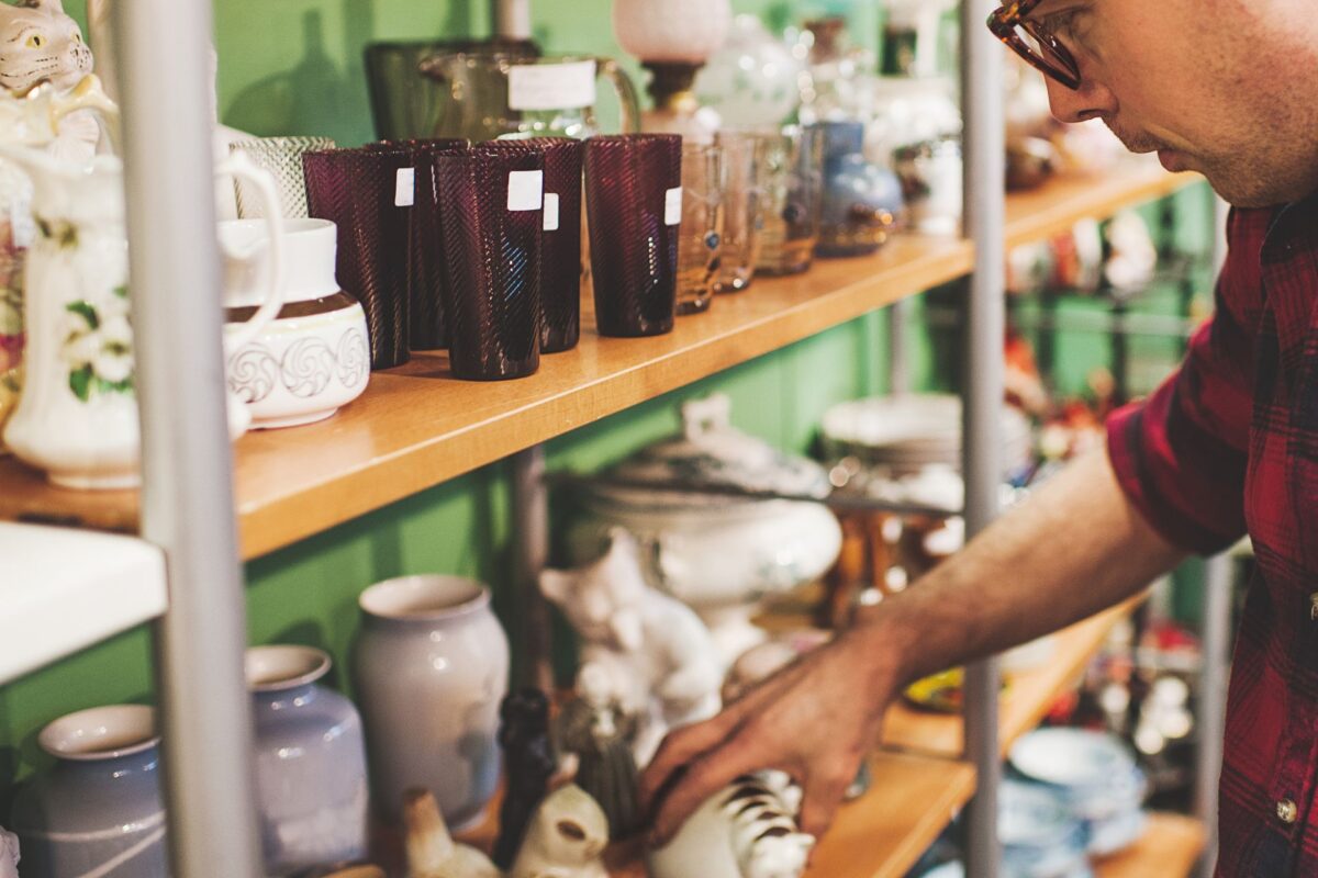 Secondhand Hotel Furniture for Renovation: Interior Designer’s Choice | reConcept