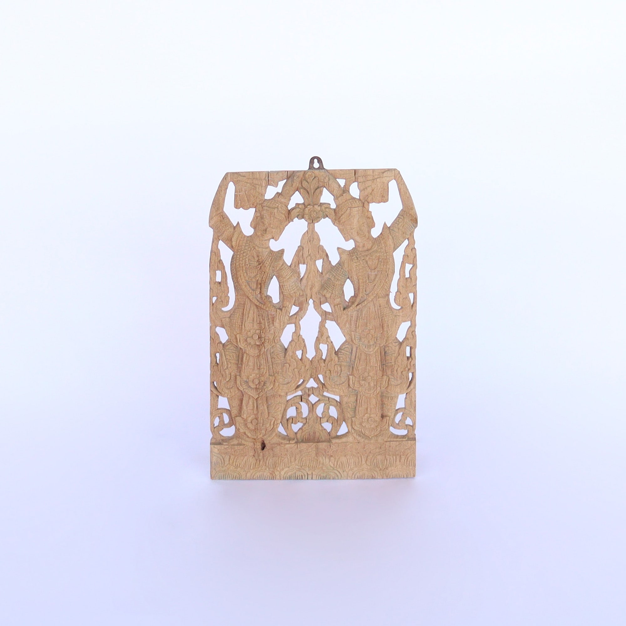 รูปไม้แกะสลักลายไทย- reconcept รูปไม้แกะสลักลายไทย มือสอง reconcept