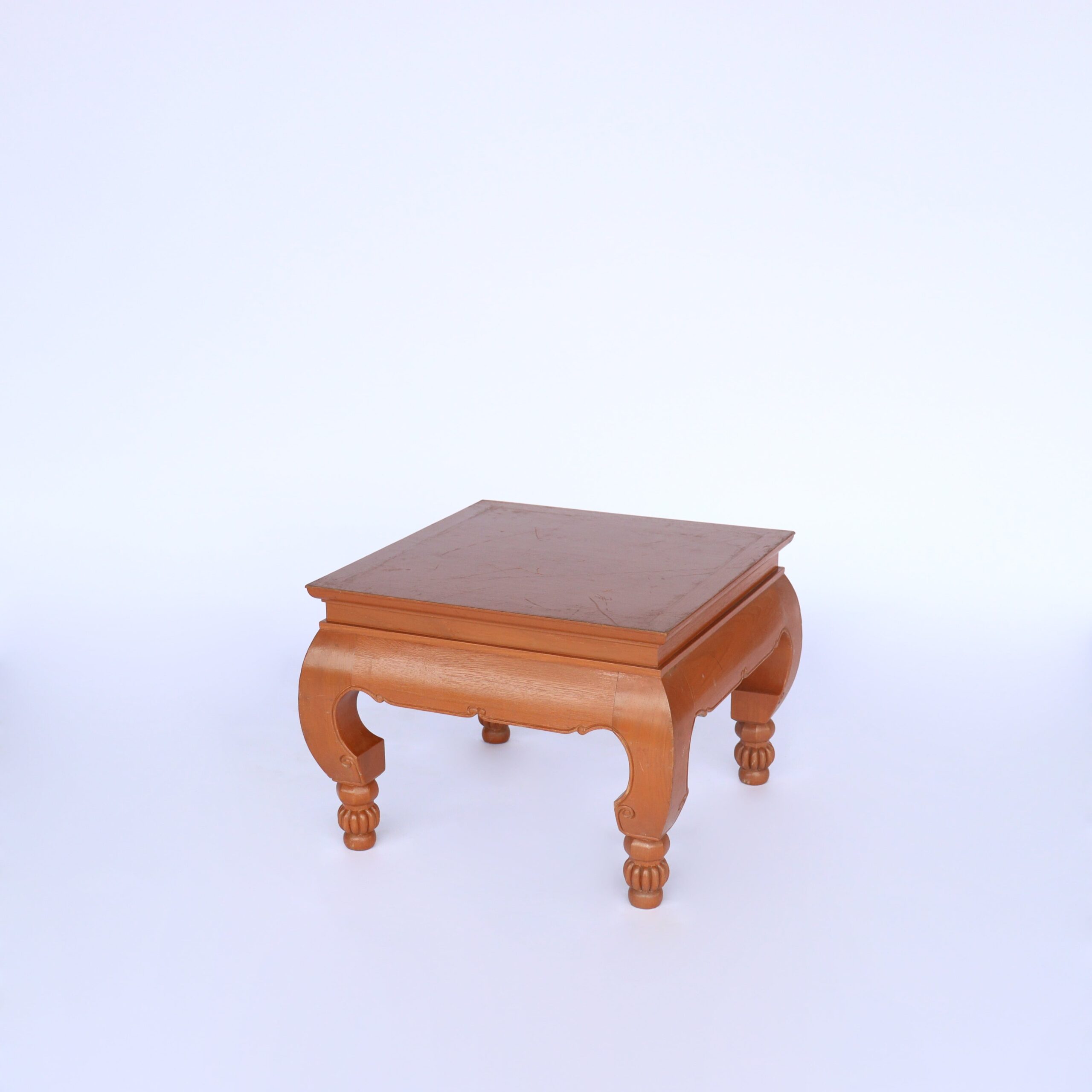 โต๊ะกลางสีน้ำตาล มือสอง reConcept โต๊ะกลางสีน้ำตาล มือสอง reConcept