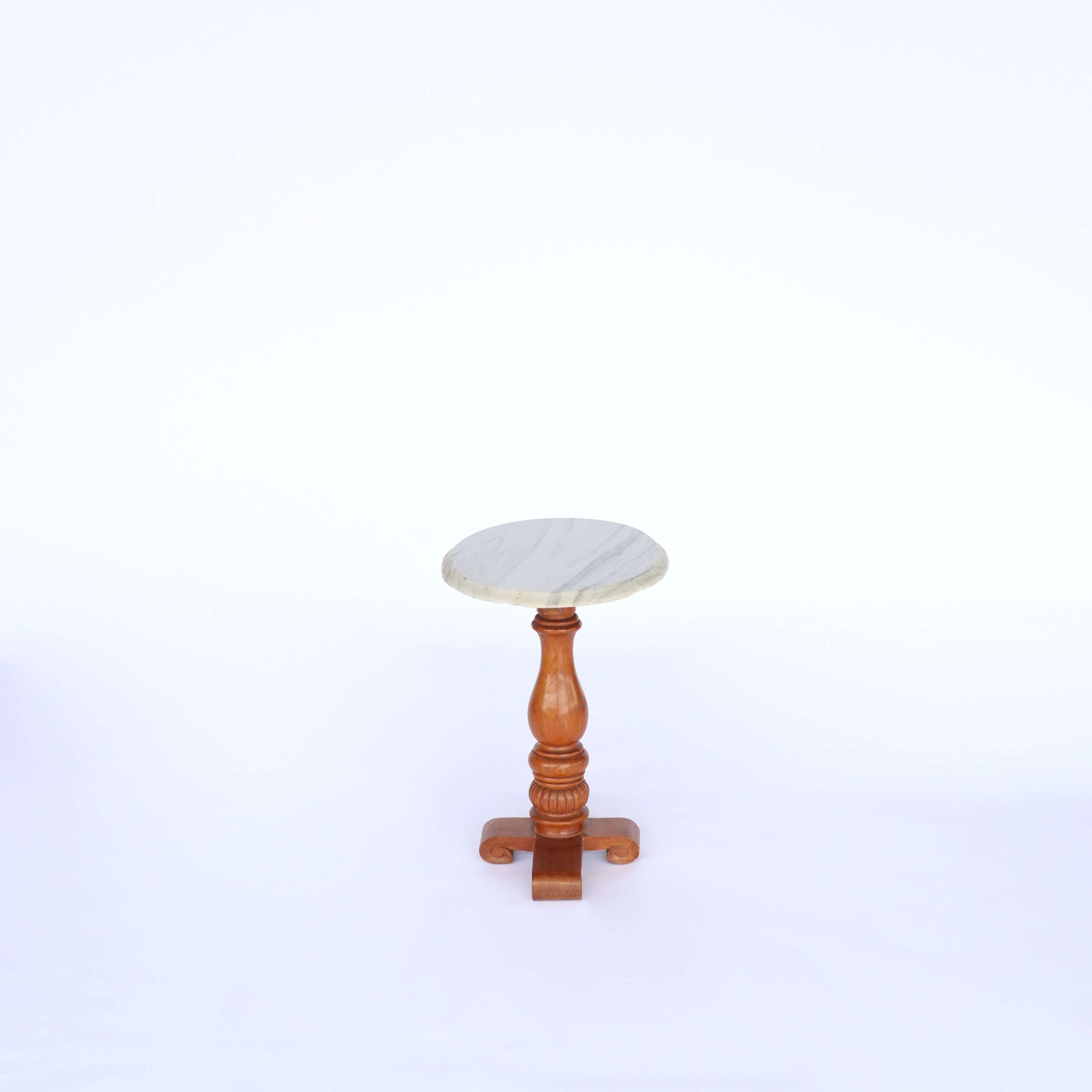 โต๊ะไม้ท้อปหินอ่อน มือสอง - reconcept โต๊ะไม้ท้อปหินอ่อน มือสอง - reconcept