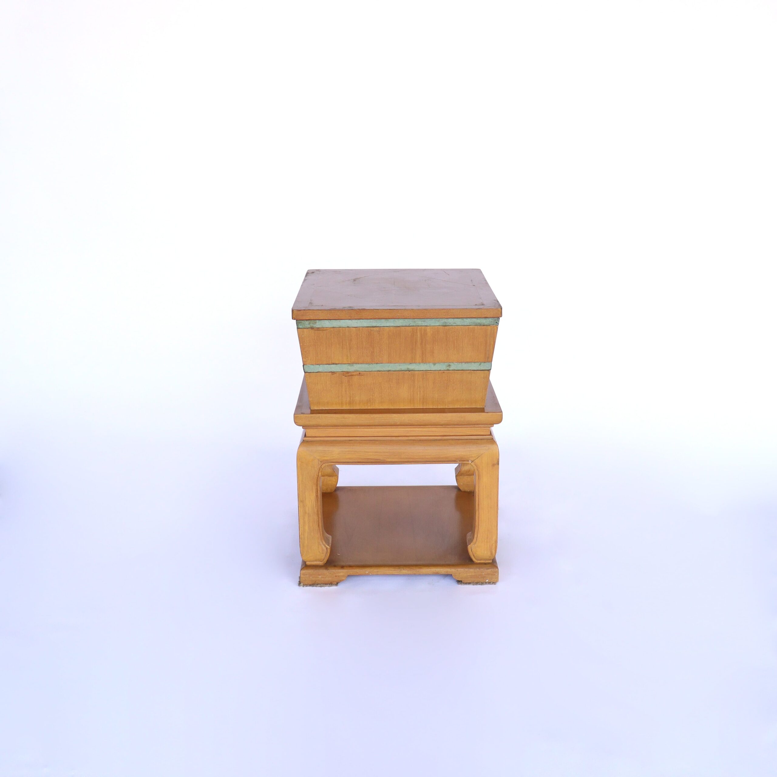โต๊ะไม้สัก มือสอง reconcept Teak Wood Side Table with Lion Legs